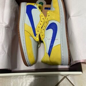 Nike Air Jordan Retro 1 Low Travis Scott “Canary”